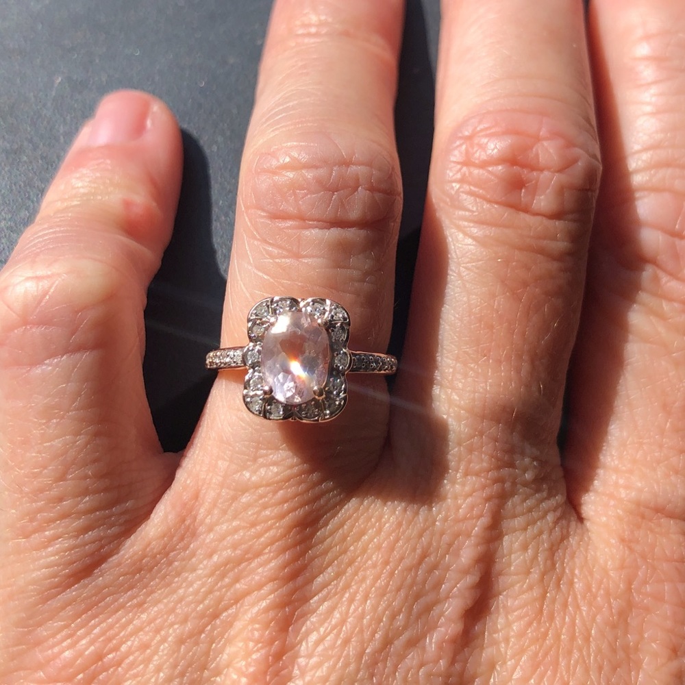 FLASH SALE MORGANITE/DIAMOND Ring. Rose Gold💕
